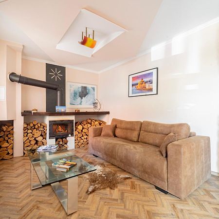 B48 Bigflat - Kenyelem 130 M2 En Βίλα Törökbálint Εξωτερικό φωτογραφία