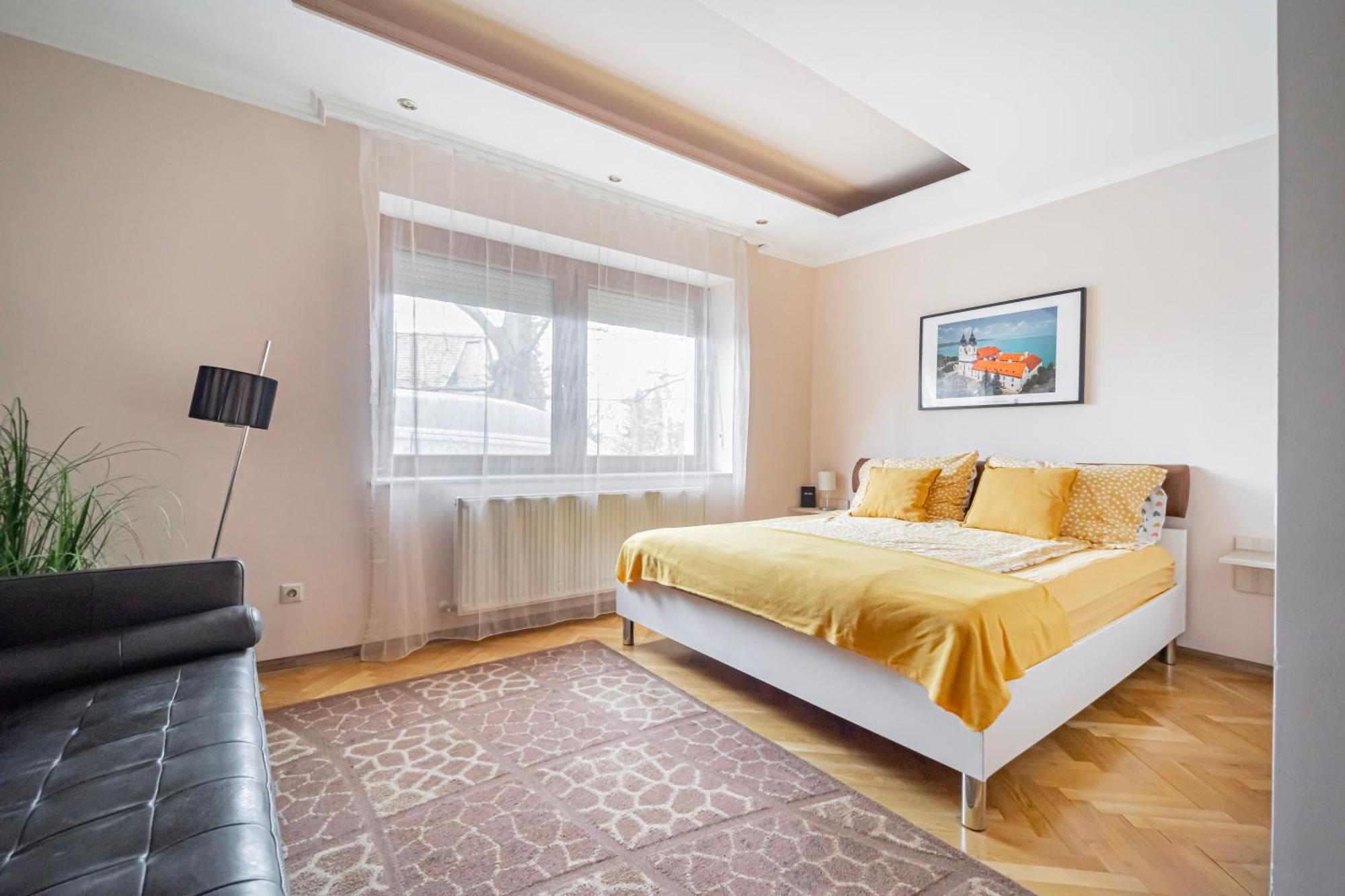 B48 Bigflat - Kenyelem 130 M2 En Βίλα Törökbálint Εξωτερικό φωτογραφία